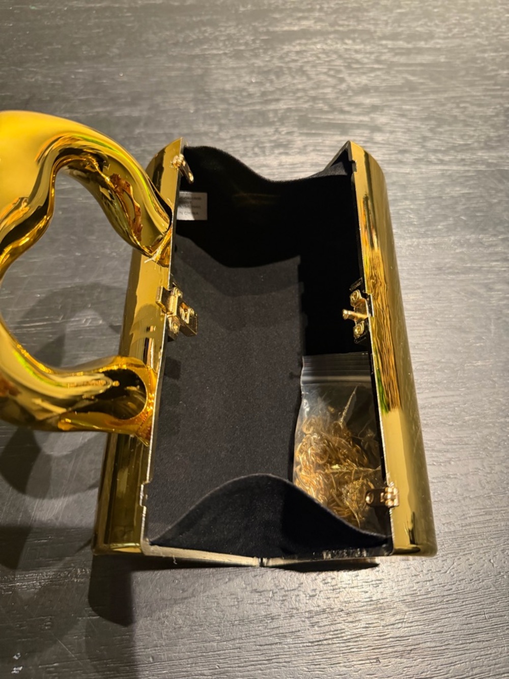 🇺🇸🎉 Fashion Nova Gold Metallic Handle Clutch - Picture 2 of 2